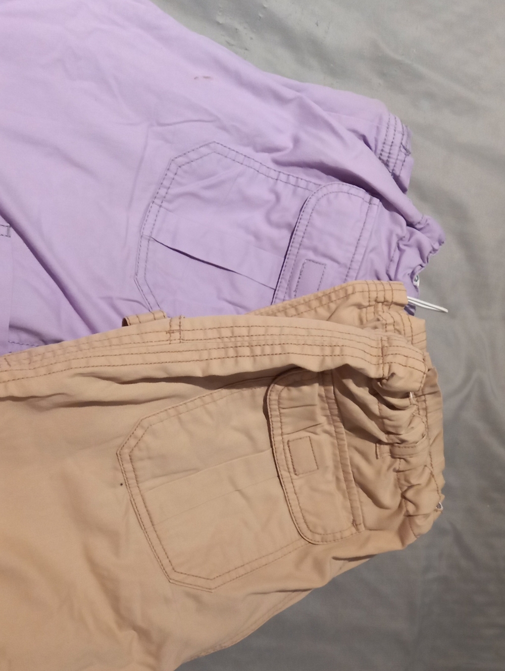 Womens Elastic Waist Cargo Scrubs- Lavender & Beige size small Koi brand